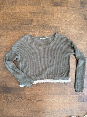 Kimchi blue Sweater Teens Size S Green